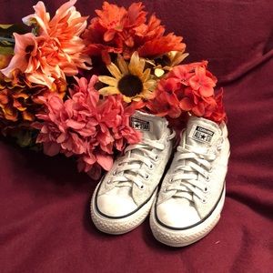 🍁👟EUC Women’s Converse-gray & white, size 7 🍁👟